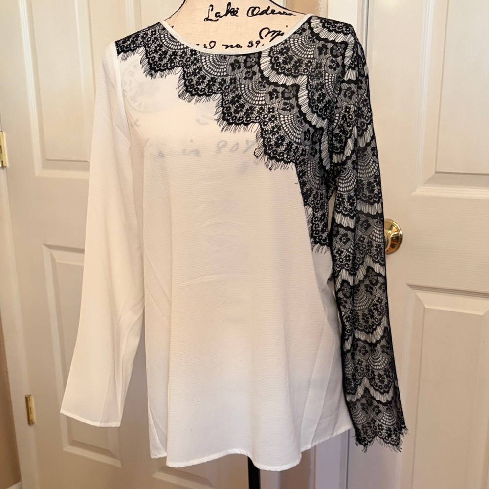 CABLE & GAUGE EYELASH LACE WINTER WHITE BLOUSE LG